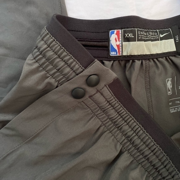 Nike NWT Men’s XXLT NBA Water Repel Dri-Fit Tear-Away Snap Gray Pants Tall New - Picture 4 of 9